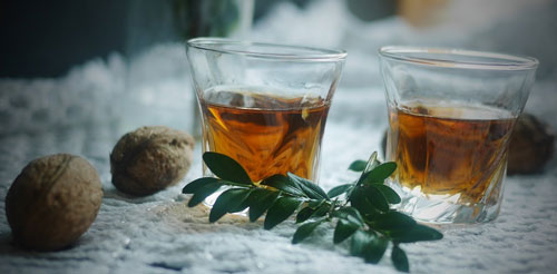 Как приготовить настойку на перегородках грецкого ореха