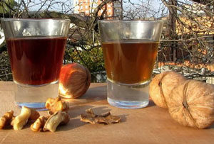 Как приготовить настойку на перегородках грецкого ореха