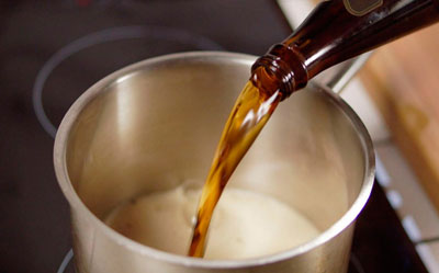 Теплое пиво от боли в горле