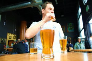 Почему люди пьют спиртное