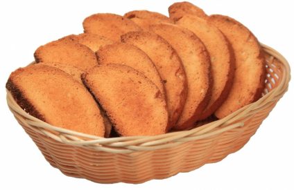 Сухарики с чесноком в духовке