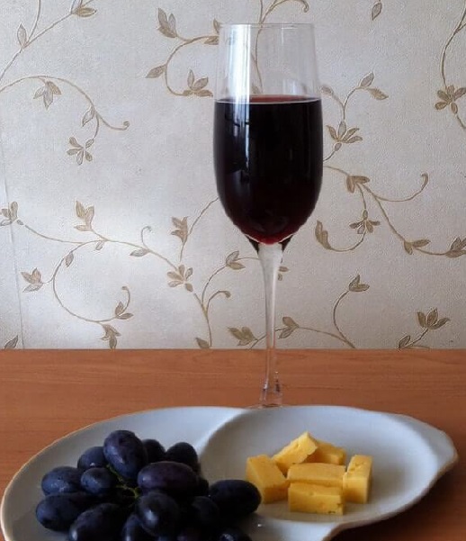 Как разбавлять вино водой