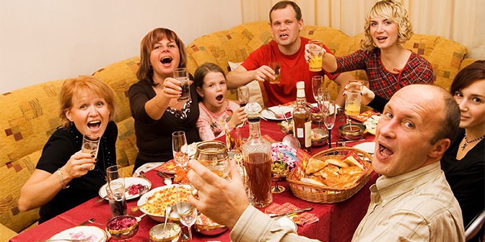 Почему люди пьют спиртное