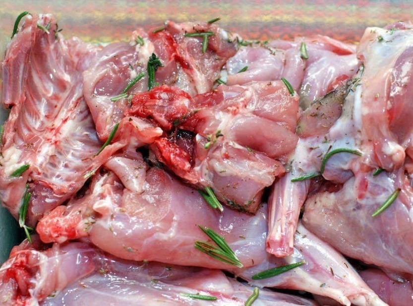 Свинина в соусе из красного вина