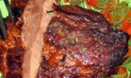 Свинина в соусе из красного вина