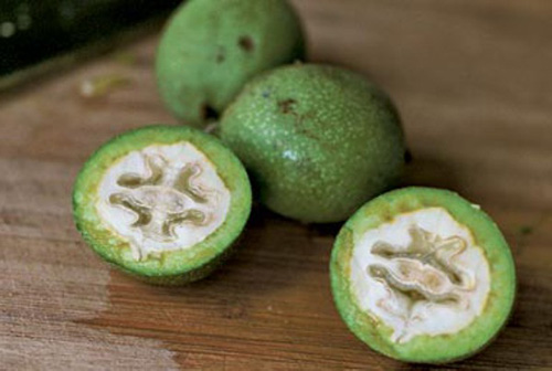 Как приготовить настойку на перегородках грецкого ореха