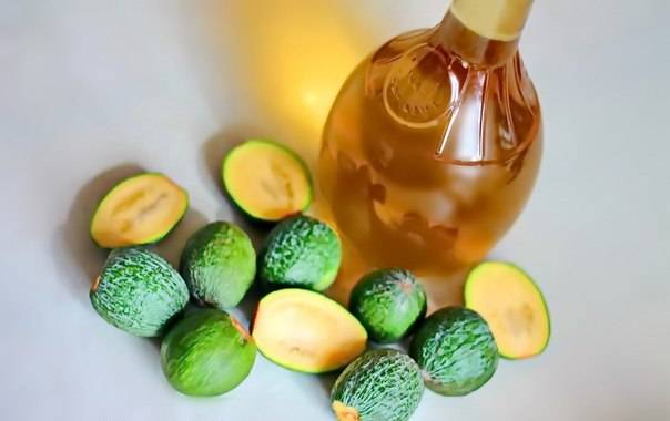 Как готовится настойка на фейхоа