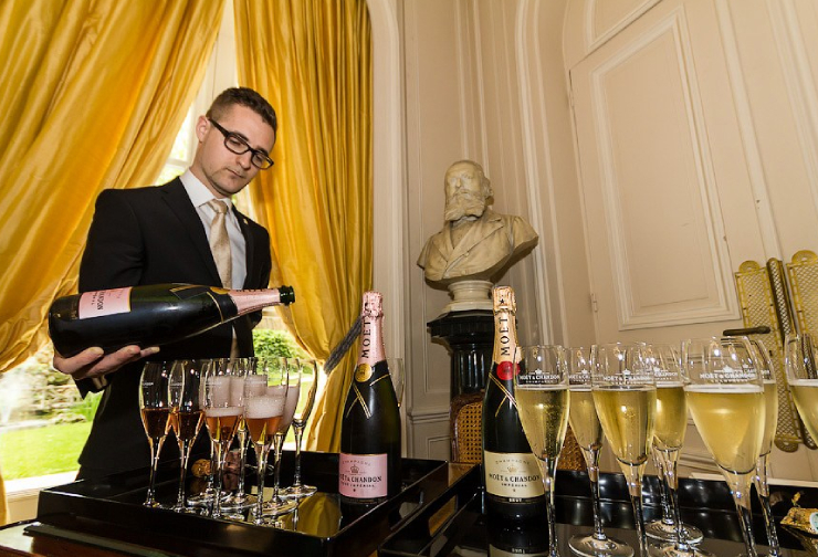 Какое самое дорогое шампанское в мире