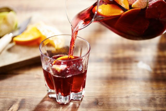 Как сделать сангрию самостоятельно