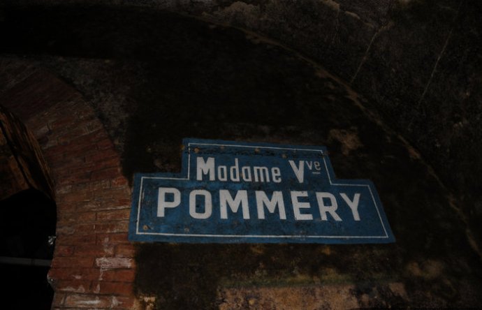 Вдова Клико и шампанское