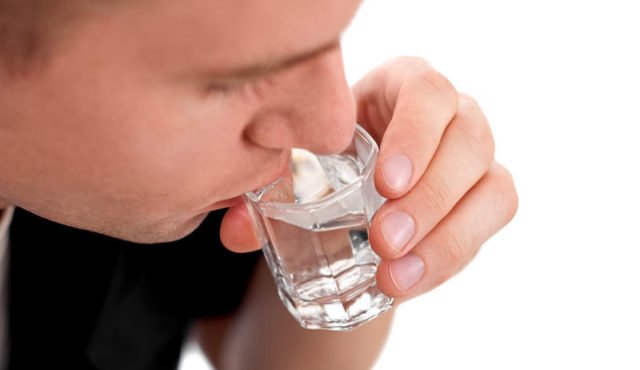 Как употреблять водку правильно