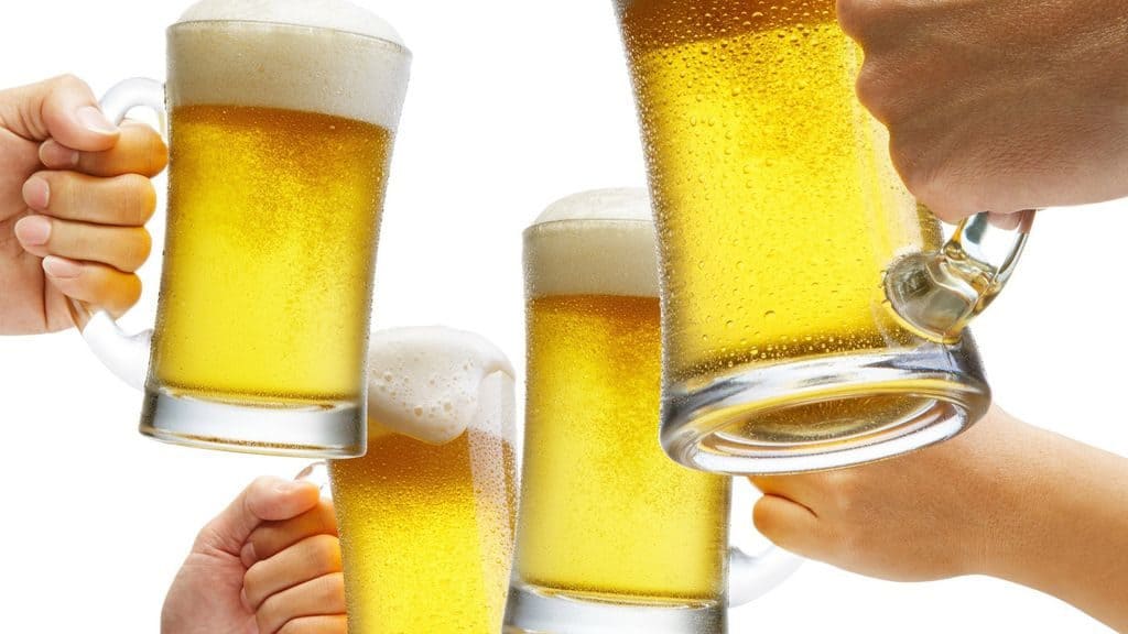 Как появилась традиция чокаться