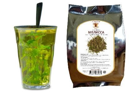 Мелисса в стакане и пакете