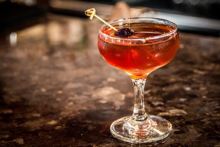 Рецепт приготовления коктейля Манхеттен