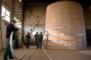 Какую бочку для алкоголя лучше выбрать