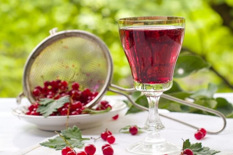 Как приготовить вино из смородины