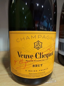 Вдова Клико и шампанское