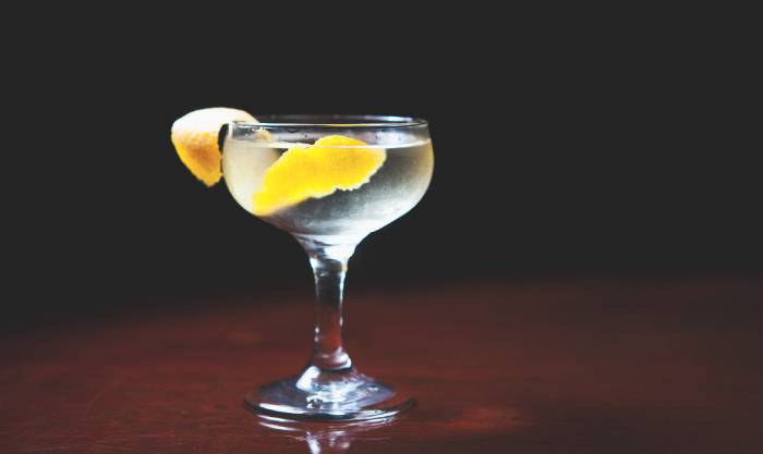 Рецепты коктейлей от Джеймса Бонда