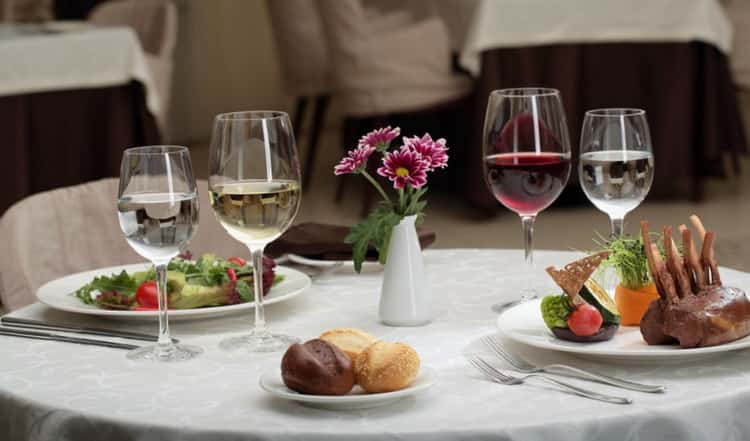 Как разбавлять вино водой