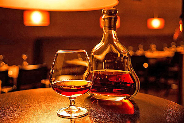 С чем пьют коньяк и чем закусывают